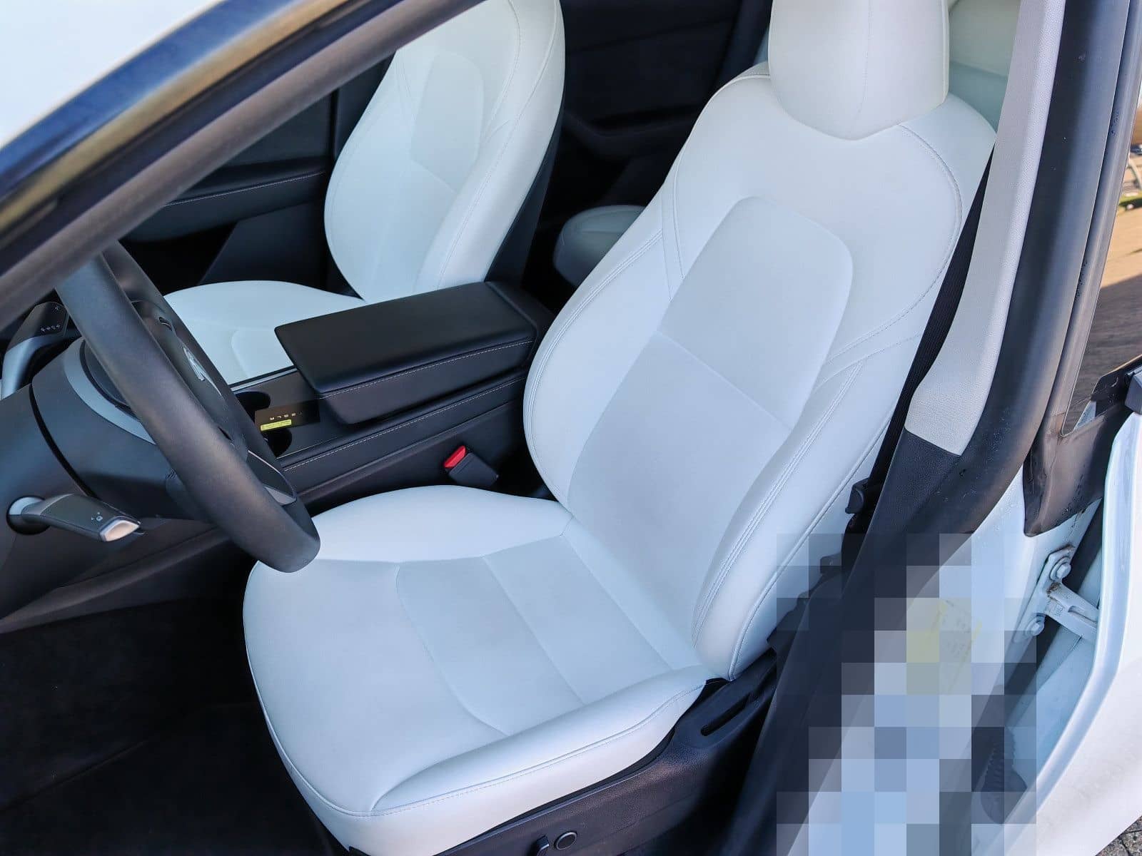 Tesla Model Y LongRange AWD / white leather foto 5