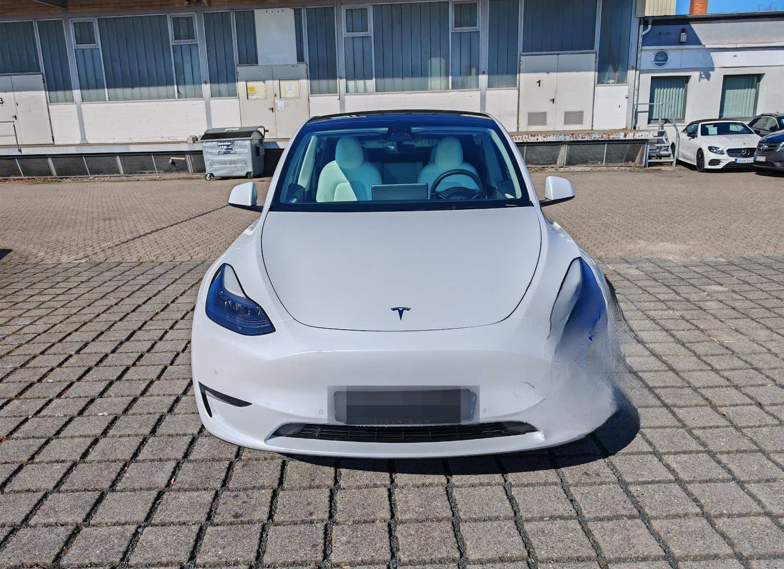 Tesla Model Y LongRange AWD / white leather foto 10
