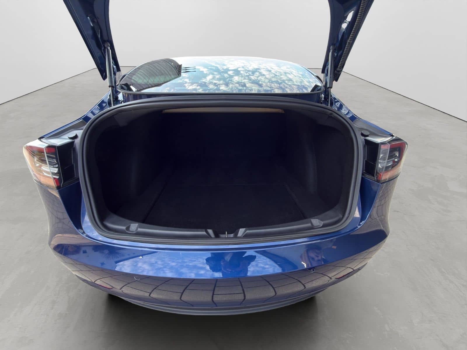 Tesla Model 3 Range Plus RWD 1.Hand foto 13