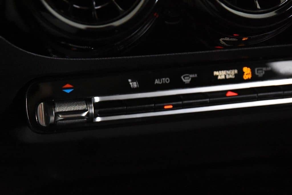 Mercedes-Benz B 180 Automatik *1.Hand*Navi*Leder*SHZ* foto 17