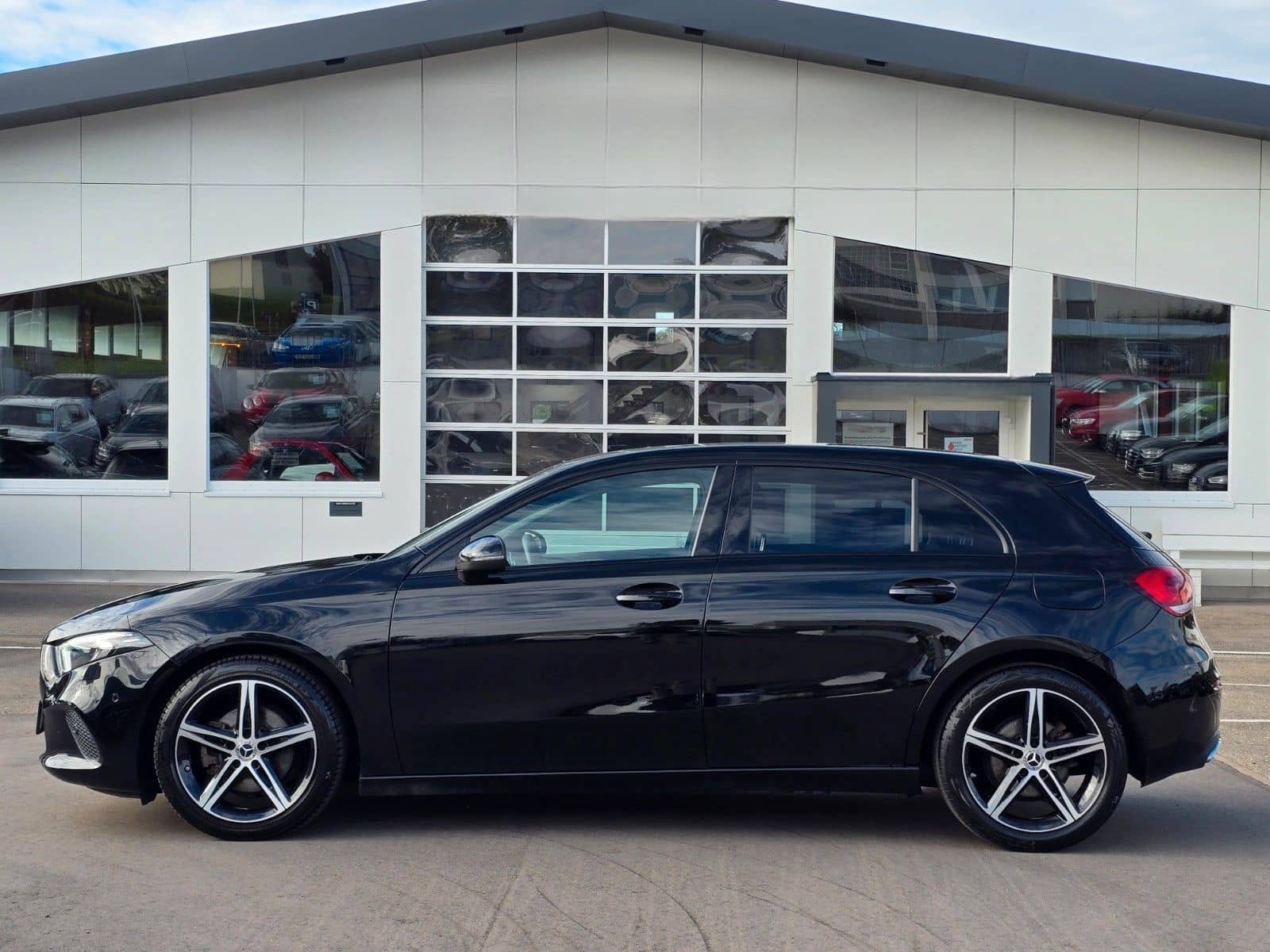 Mercedes-Benz A 200 d| SHZ| NAVI| APPLE & ANDROID foto 9