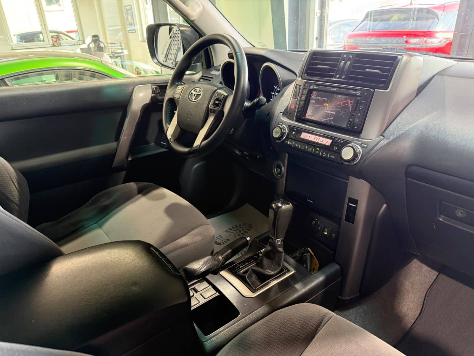 Toyota Land Cruiser 60th Anniversary 7-Sitz/Xenon/StHzg foto 21