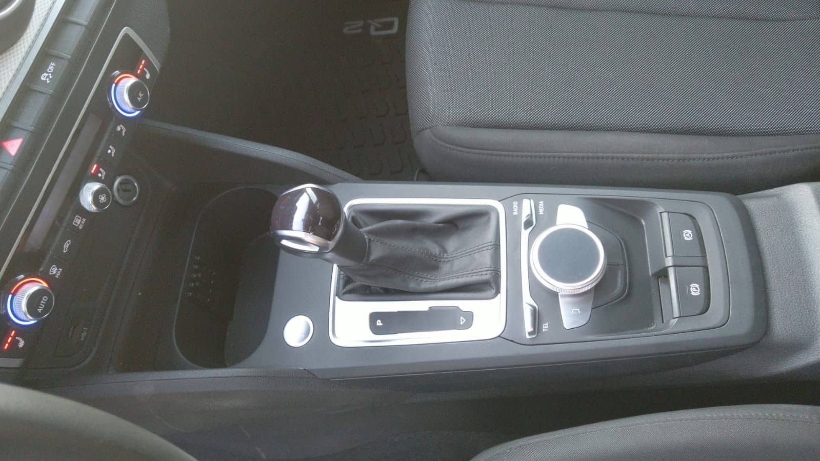 Audi Q2 35 1.5 TFSI STronic Navi Rückfahrkamera foto 11