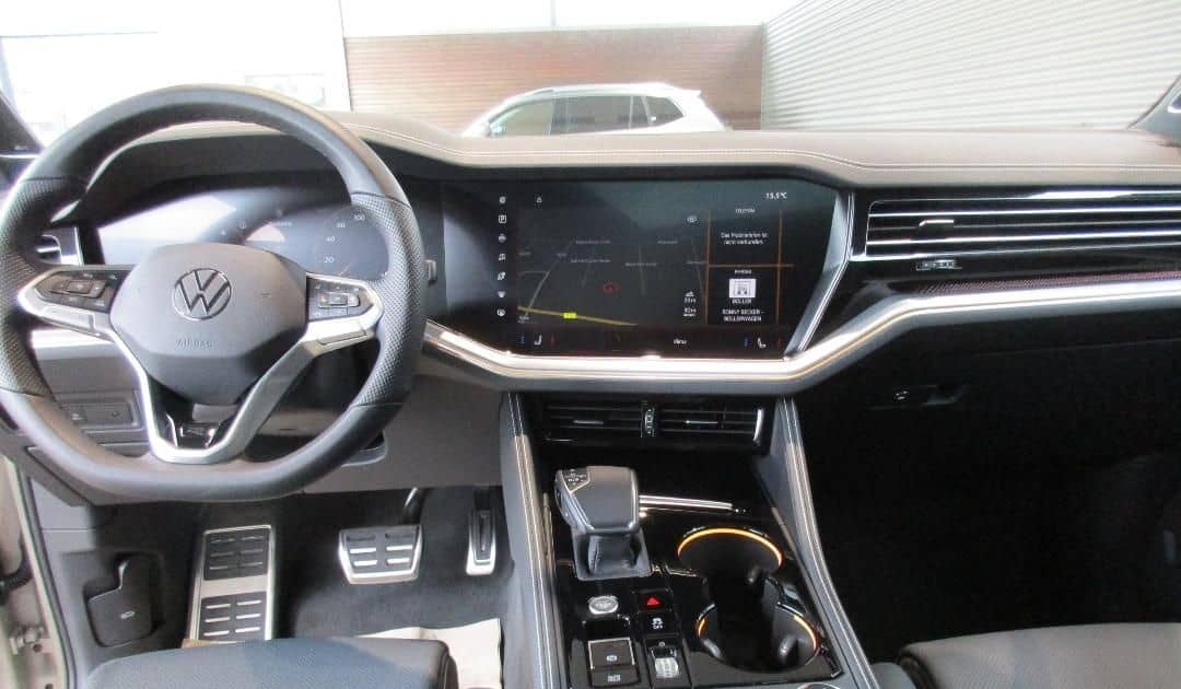 Volkswagen Touareg R-Line 3,0 TDI Tiptr. - Vollaustattung - foto 7