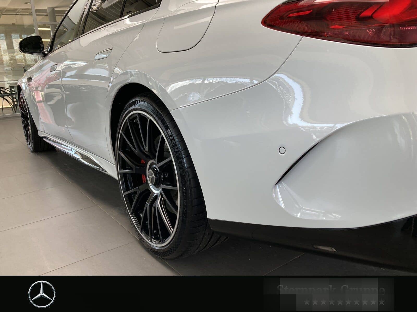 Mercedes-Benz E 53 4M+ AMG Night II+Super+Pano+AHK+DriversPack foto 22