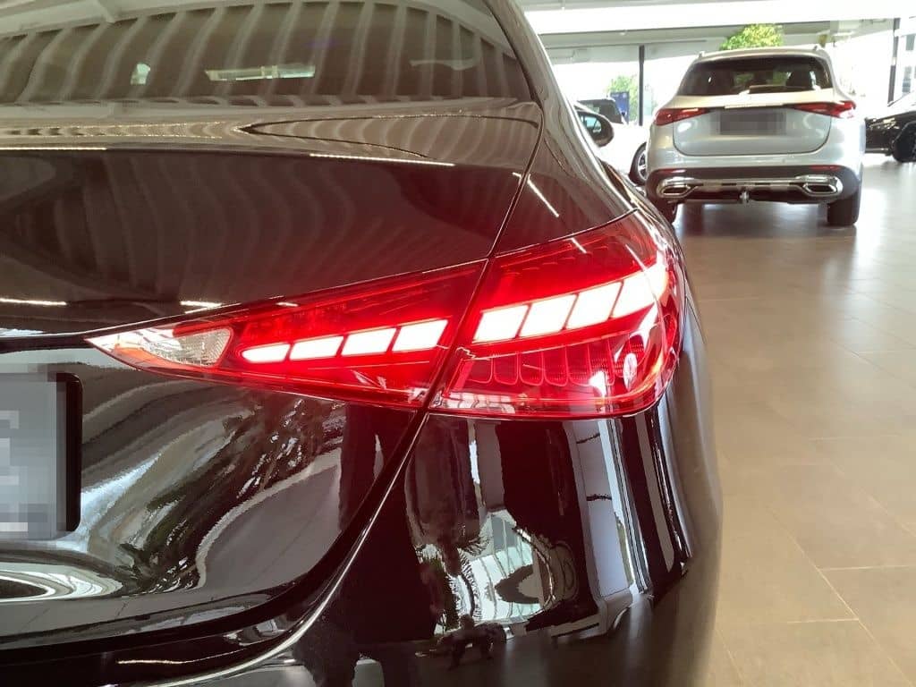 Mercedes-Benz C 180 Avantgarde - Panorama - Burmester - Totwin foto 11