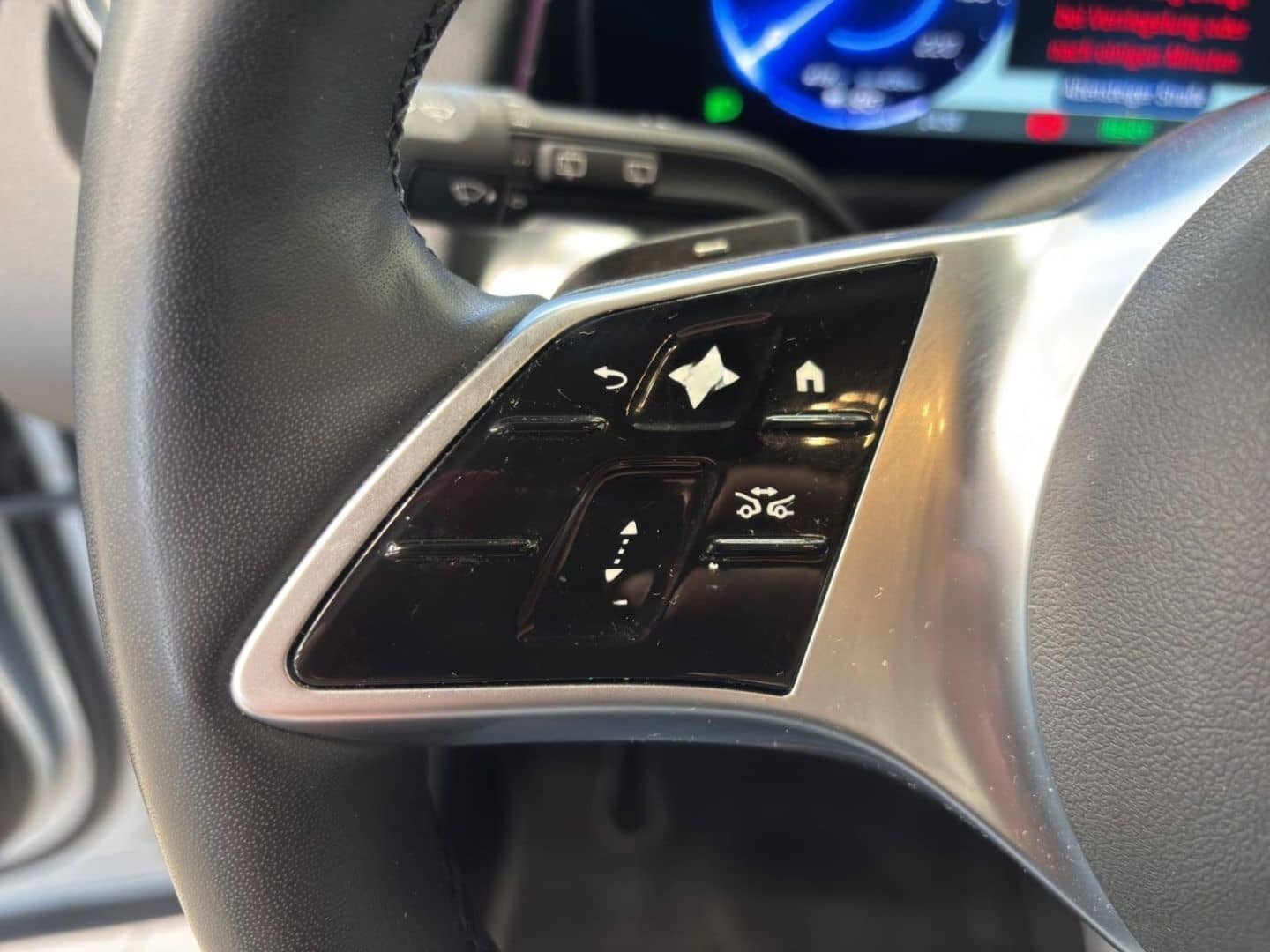 Mercedes-Benz EQB 350 4M PROGRESSIVE ADVANCED PLUS KAMER+SOUND foto 18