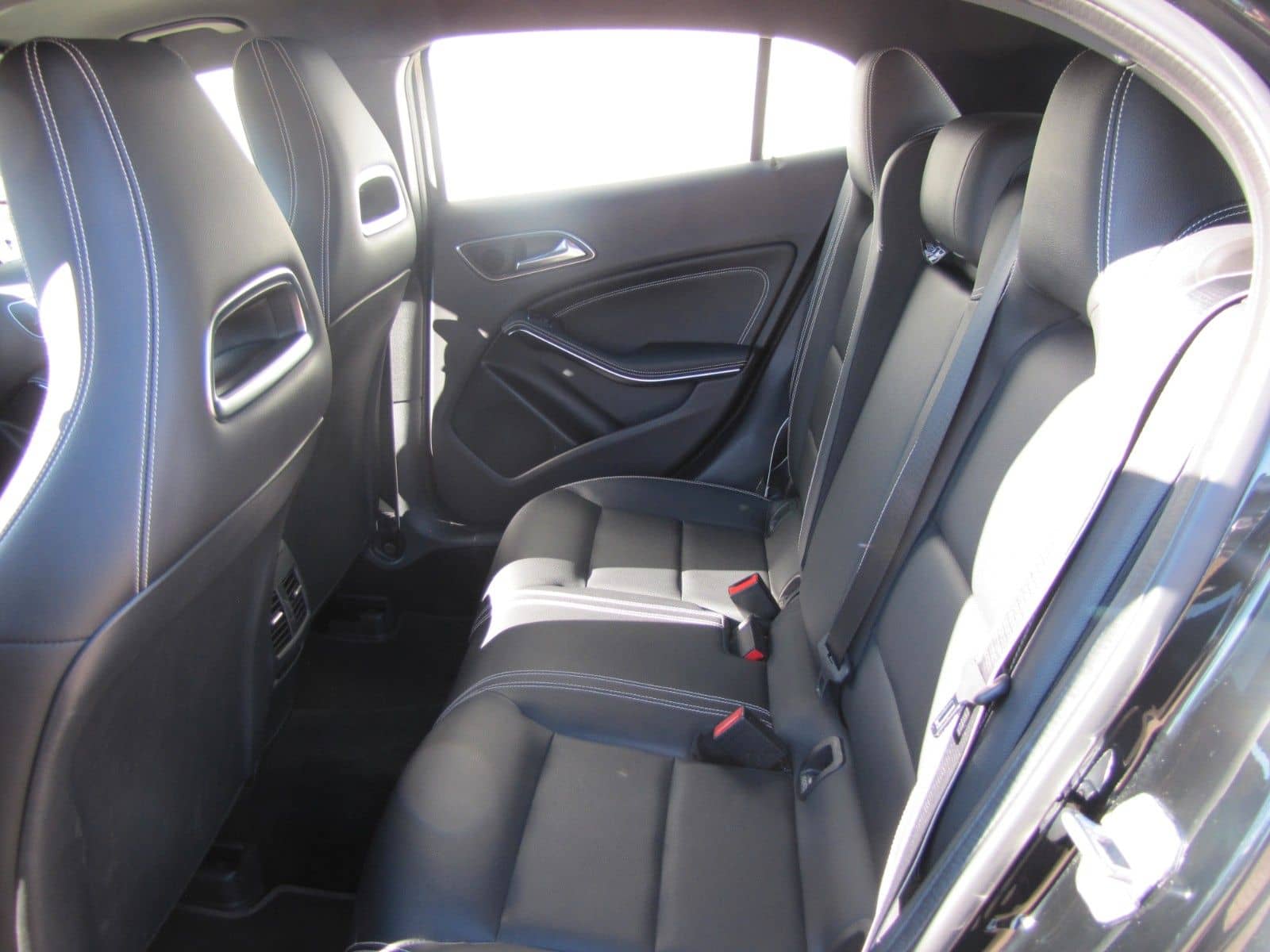 Mercedes-Benz GLA 200 7 G-DCT Urban foto 16