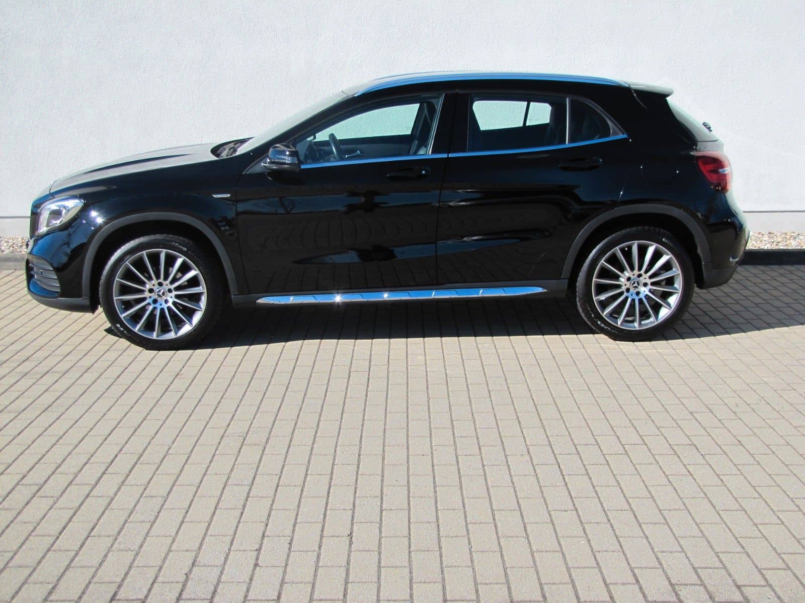 Mercedes-Benz GLA 200 7 G-DCT Urban foto 3