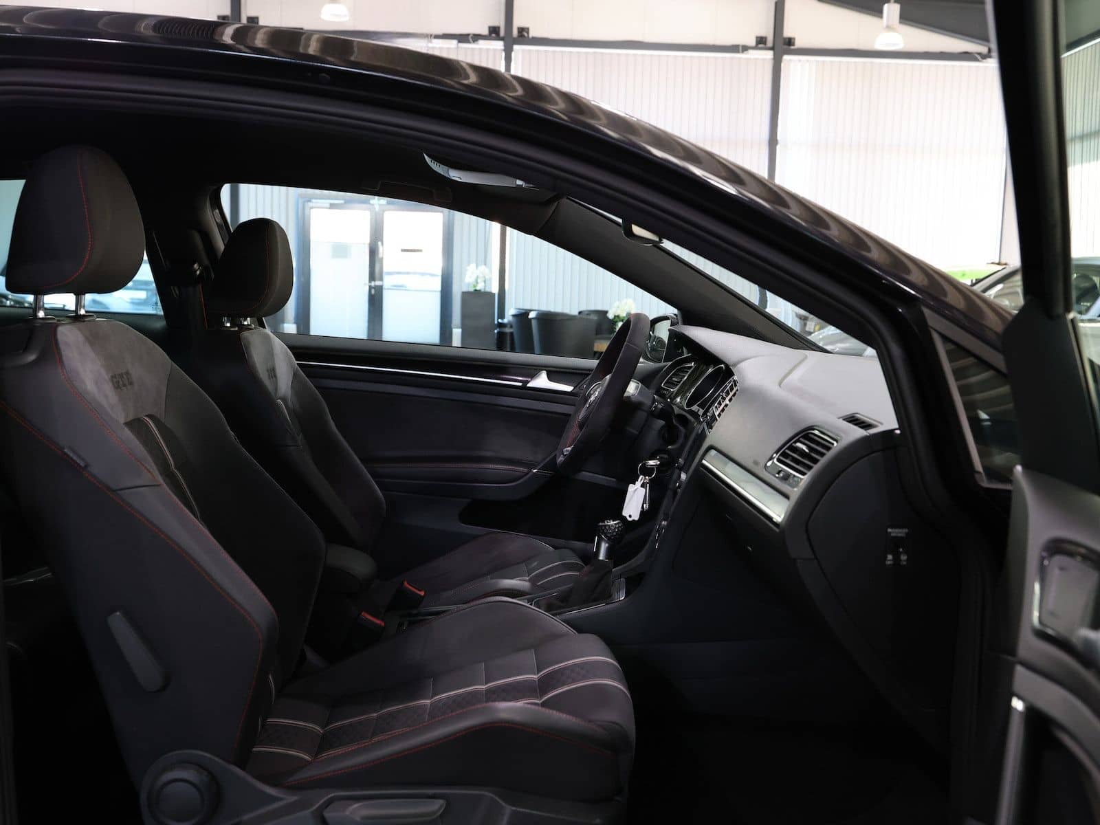 Volkswagen Golf GTI VII 2.0 TSI CLUBSPORT / VIELE EXTRAS / foto 16