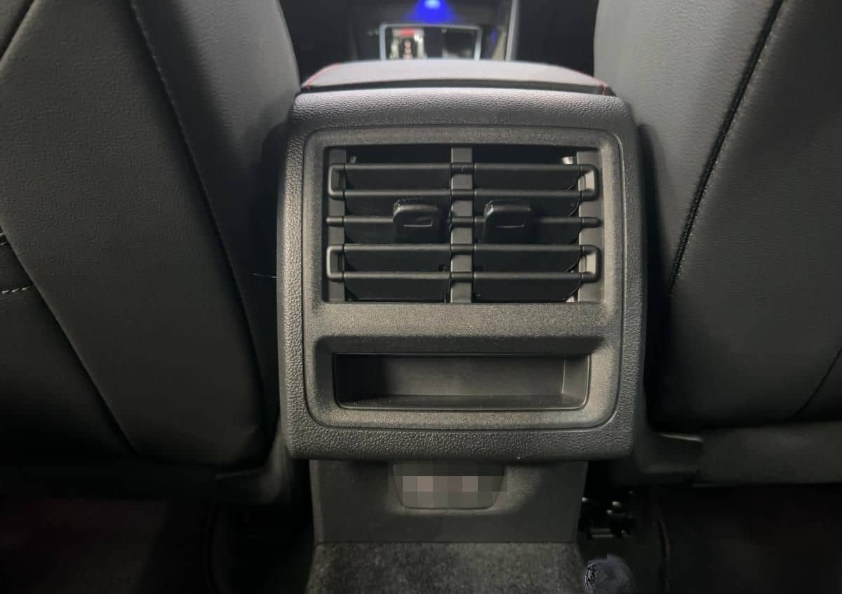 Volkswagen Golf GTI CLUBSPORT MATRIX+DCC+19"+KAM foto 14