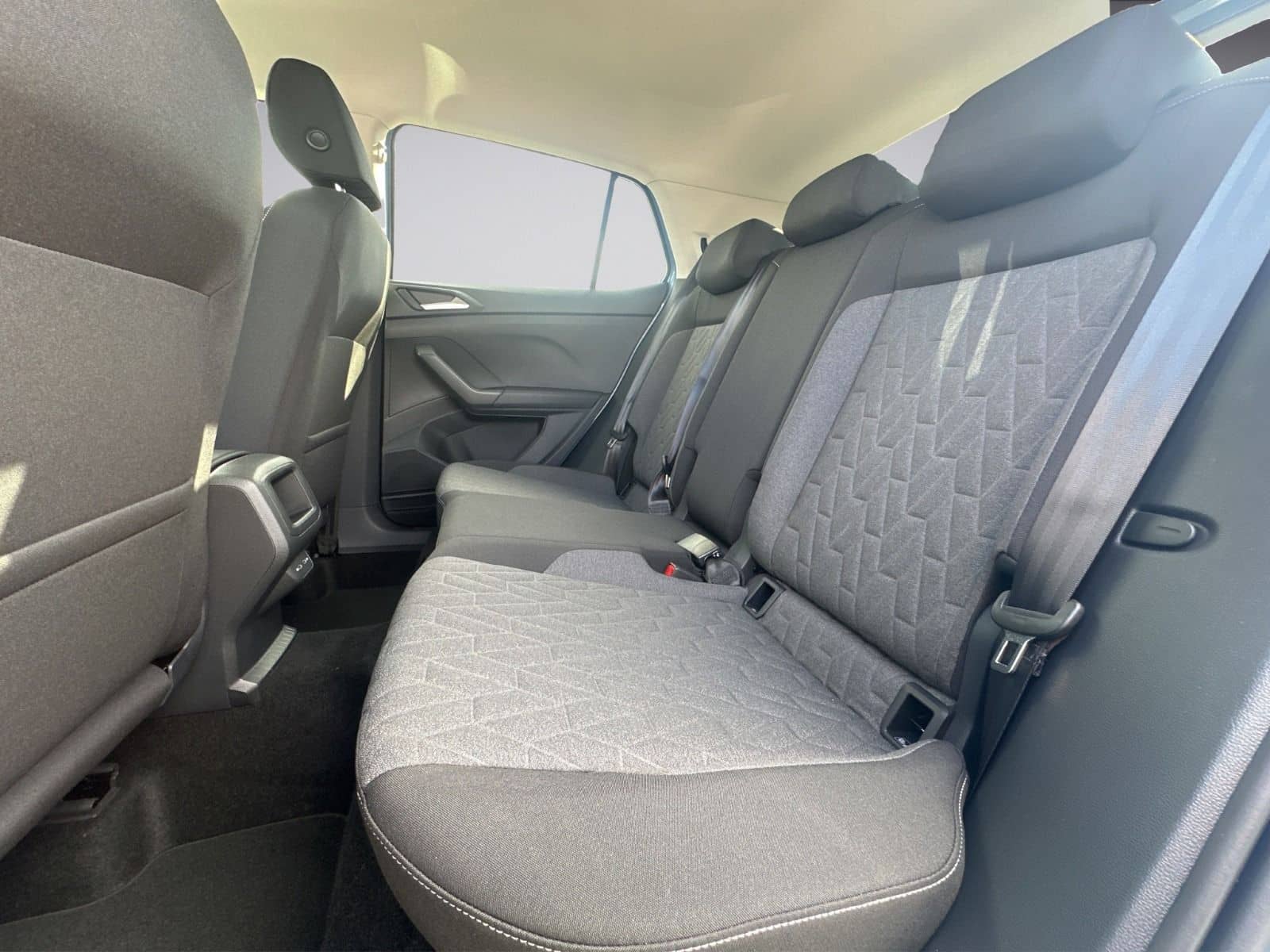 Volkswagen T-Cross Life 1.0 TSI | LED AHK PDC ALARM SITZHZG foto 12