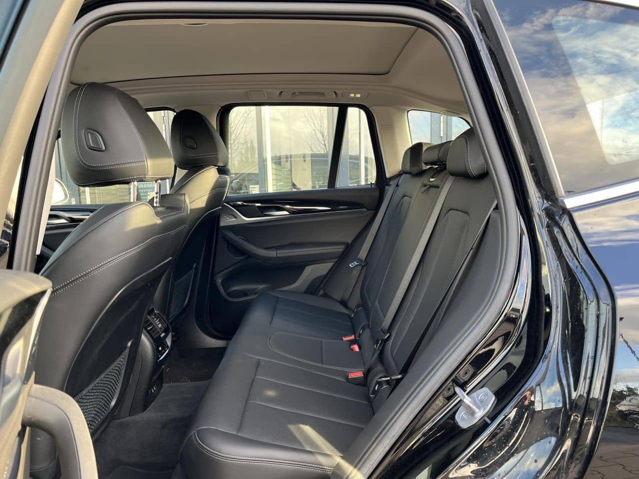 BMW X3 xDrive20d Pano,AHK,Sportsitze,ACC,LCPus,LED foto 13
