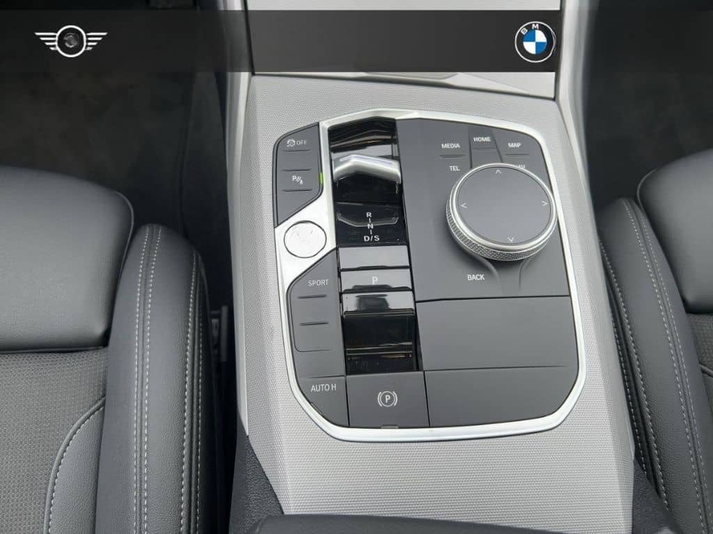 BMW 320 d Touring HUD Pano ACC Adap-LED RFK HiFi foto 12