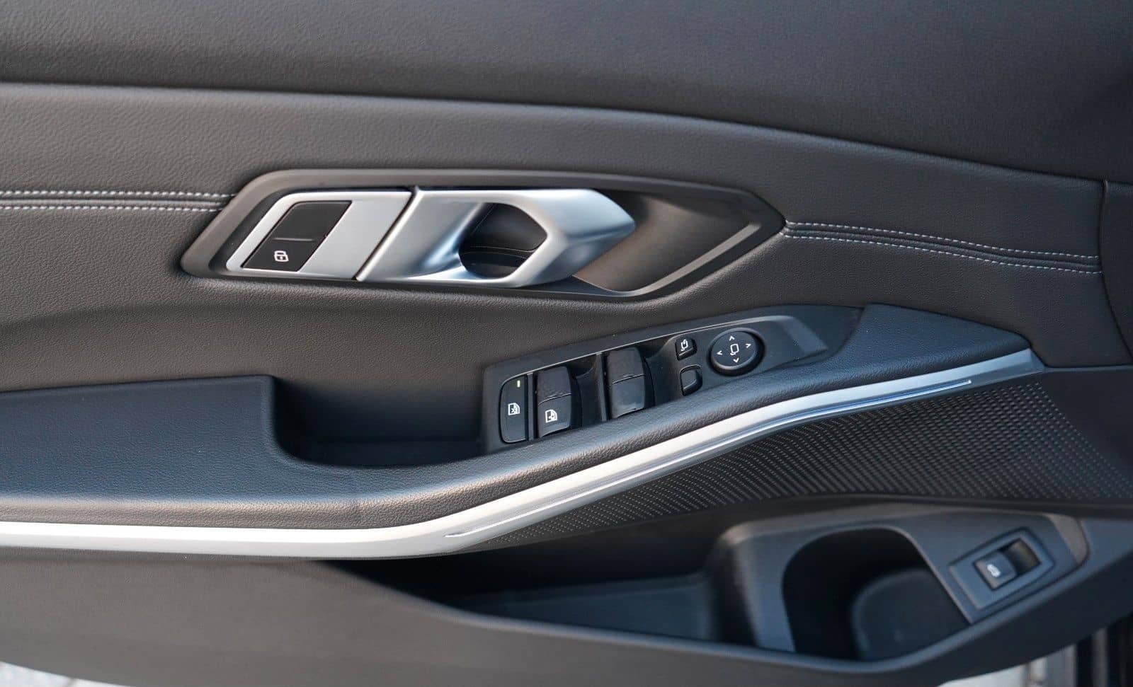 BMW 320d T. xDrive Luxury Line*1.HAND*STDHZ*STOP&GO* foto 18