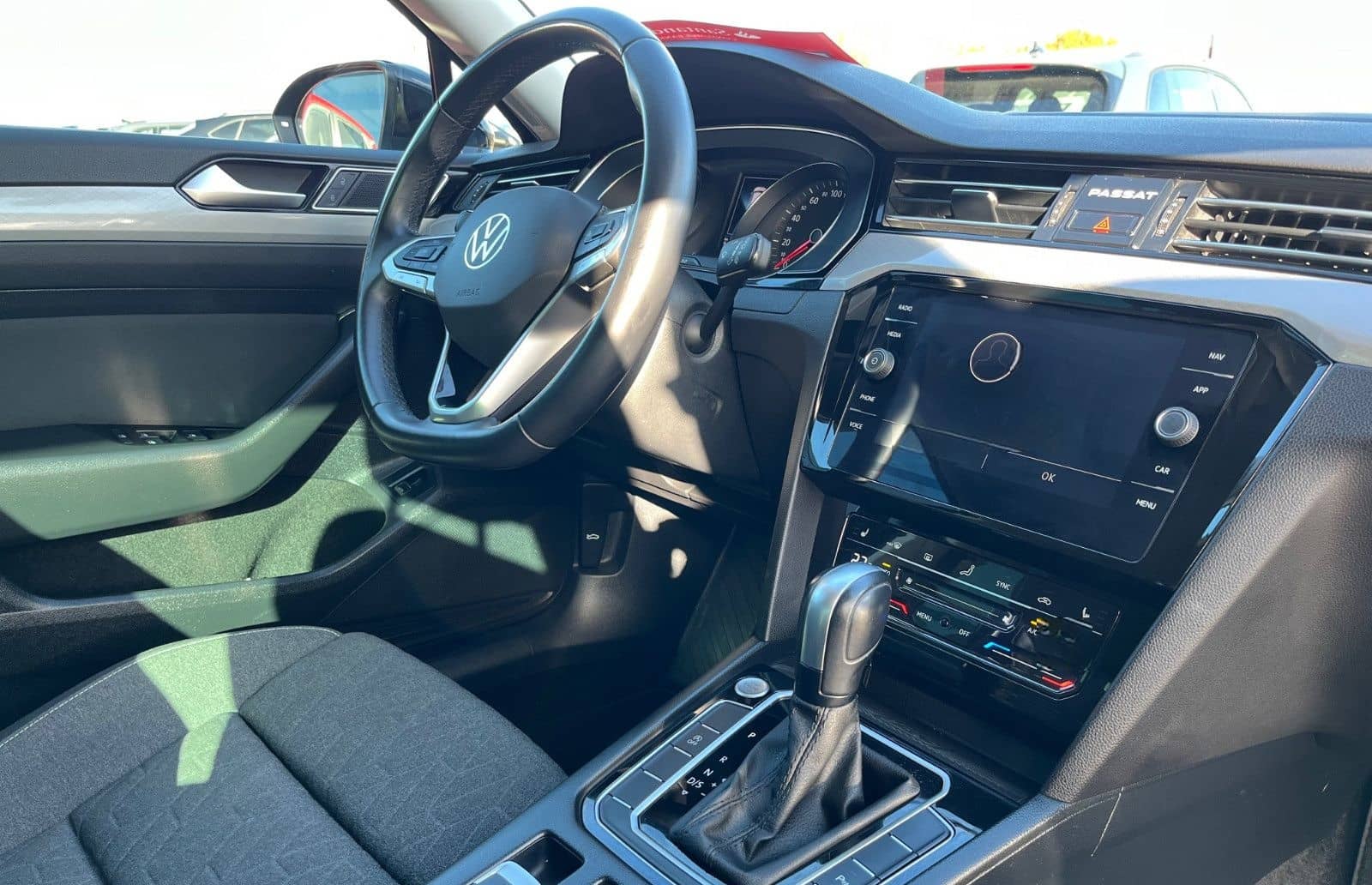 Volkswagen Passat Variant Business mit AHK+LED+NAVI foto 19