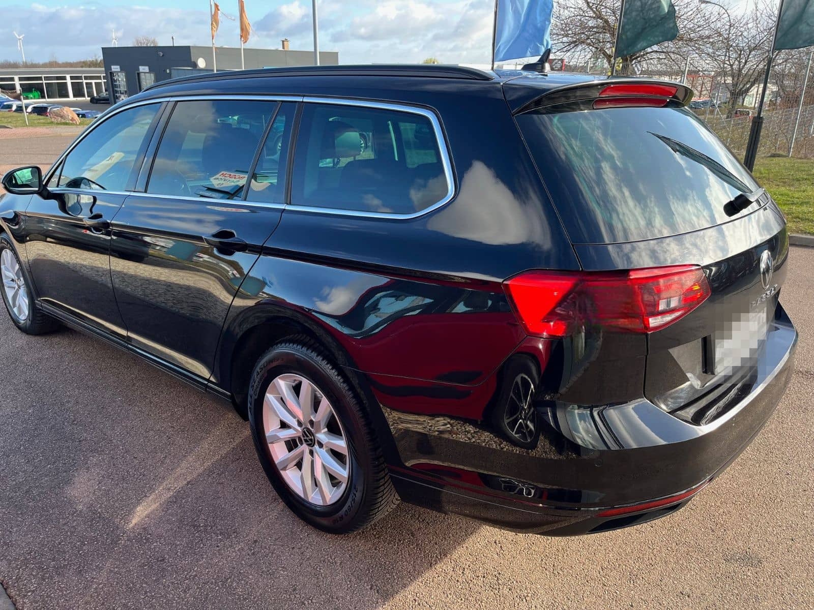 Volkswagen Passat Variant Business mit AHK+LED+NAVI foto 5