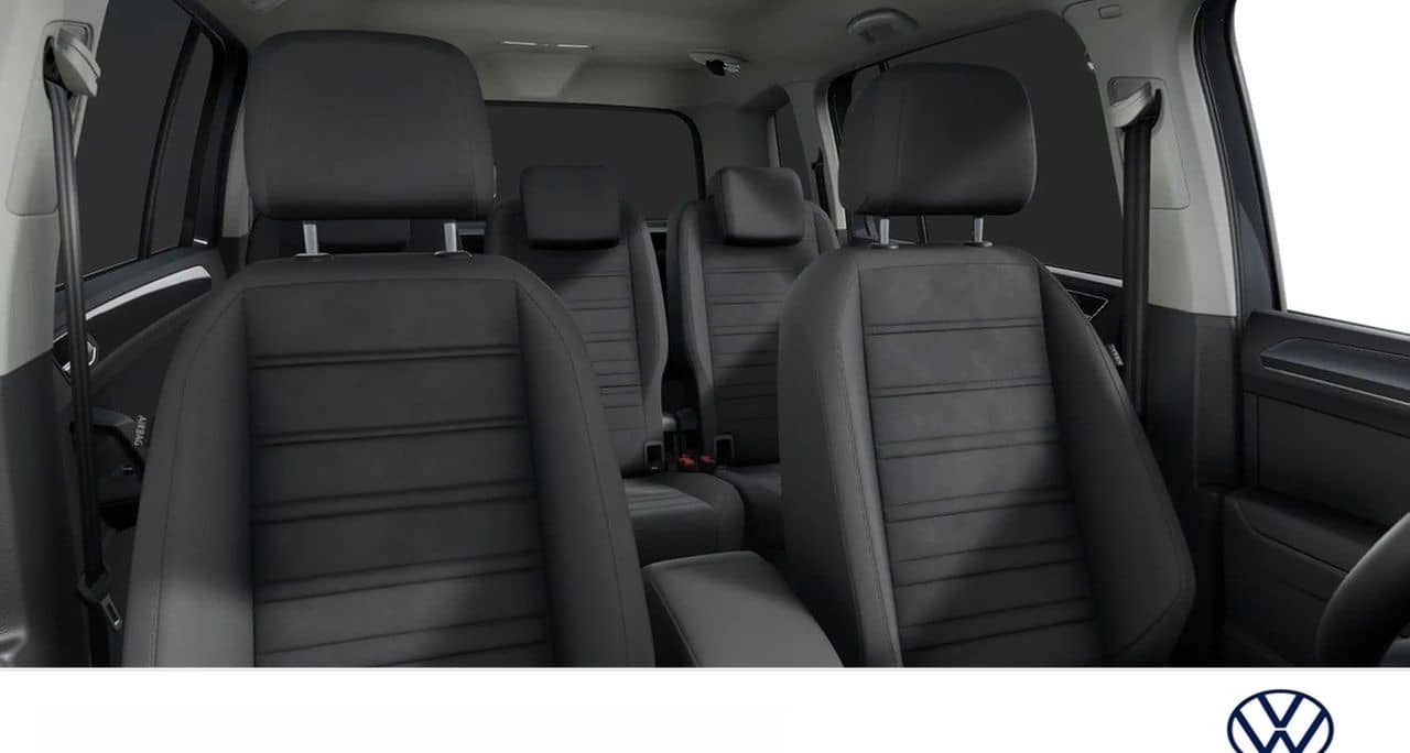 Volkswagen Touran 2.0 HIGHLINE AHK ACC LM17 NAVI CARPLAY foto 8