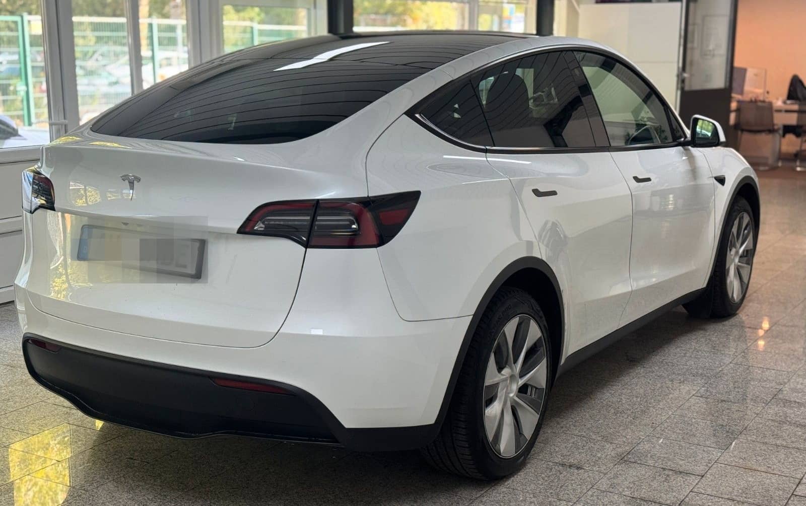 Tesla Model Y *Long Range*Dual AWD* foto 7