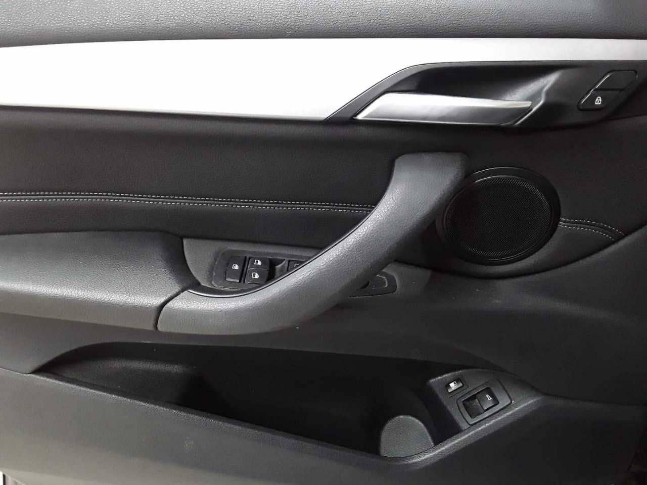 BMW X1 xDrive25e Advantage Navi LED foto 4