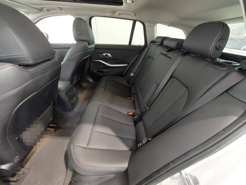 BMW 320d Touring xDrive ACC AHK KZU LRHZ PANO STHZ foto 13