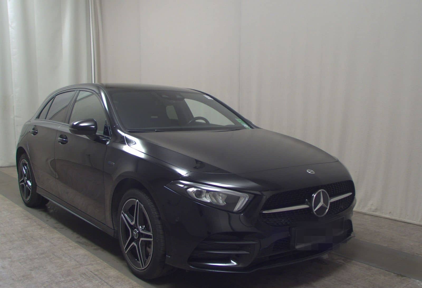 Mercedes-Benz A 250 e AMG-Line Night Navi LED MBUX+ Kamera foto 3