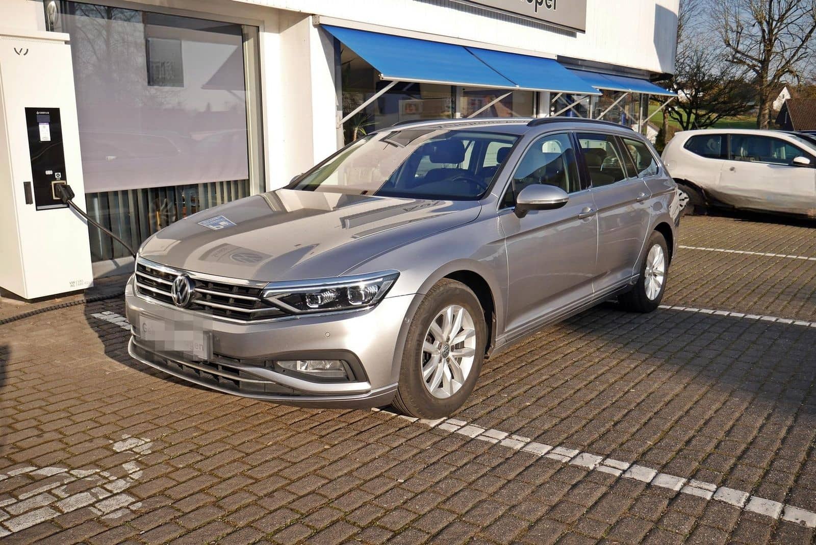 Volkswagen Passat Variant 2.0 TDI DSG AHK Matrix Assistenzp foto 2
