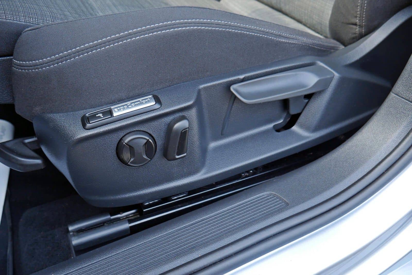 Volkswagen Passat Variant 2.0 TDI DSG AHK Matrix Assistenzp foto 10