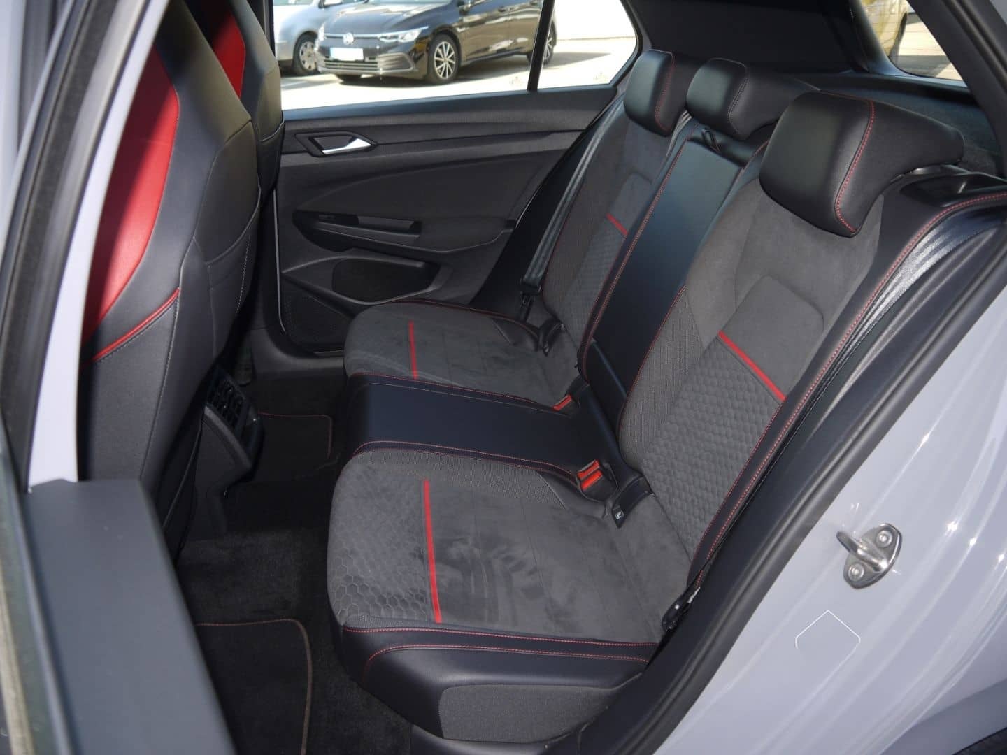 Volkswagen Golf GTI DSG ClubSport NAVI LED APS SH foto 7