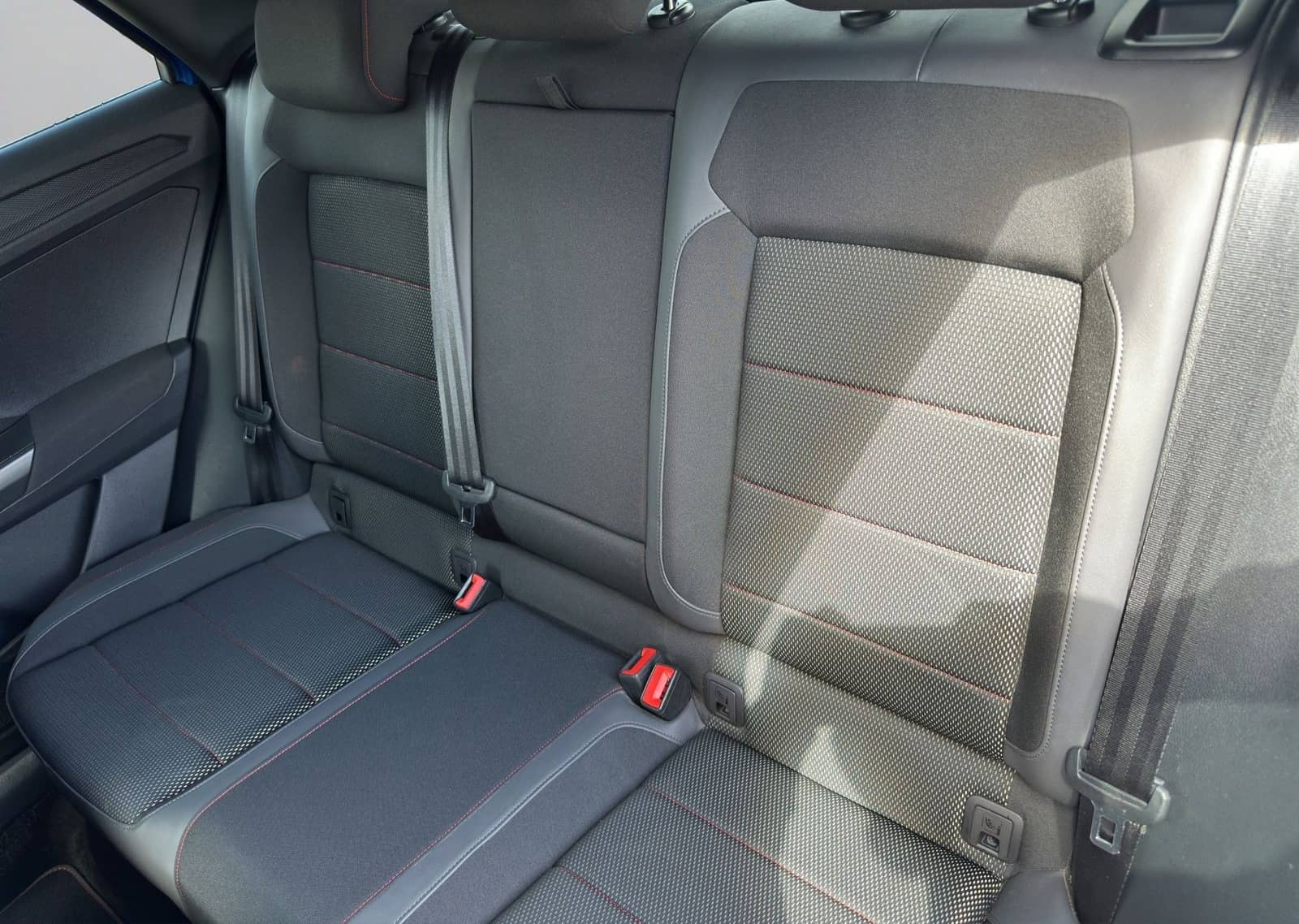 Volkswagen T-Roc 1.5 TSI DSG Sport ACC Navi SHZ PDC StHzg foto 10