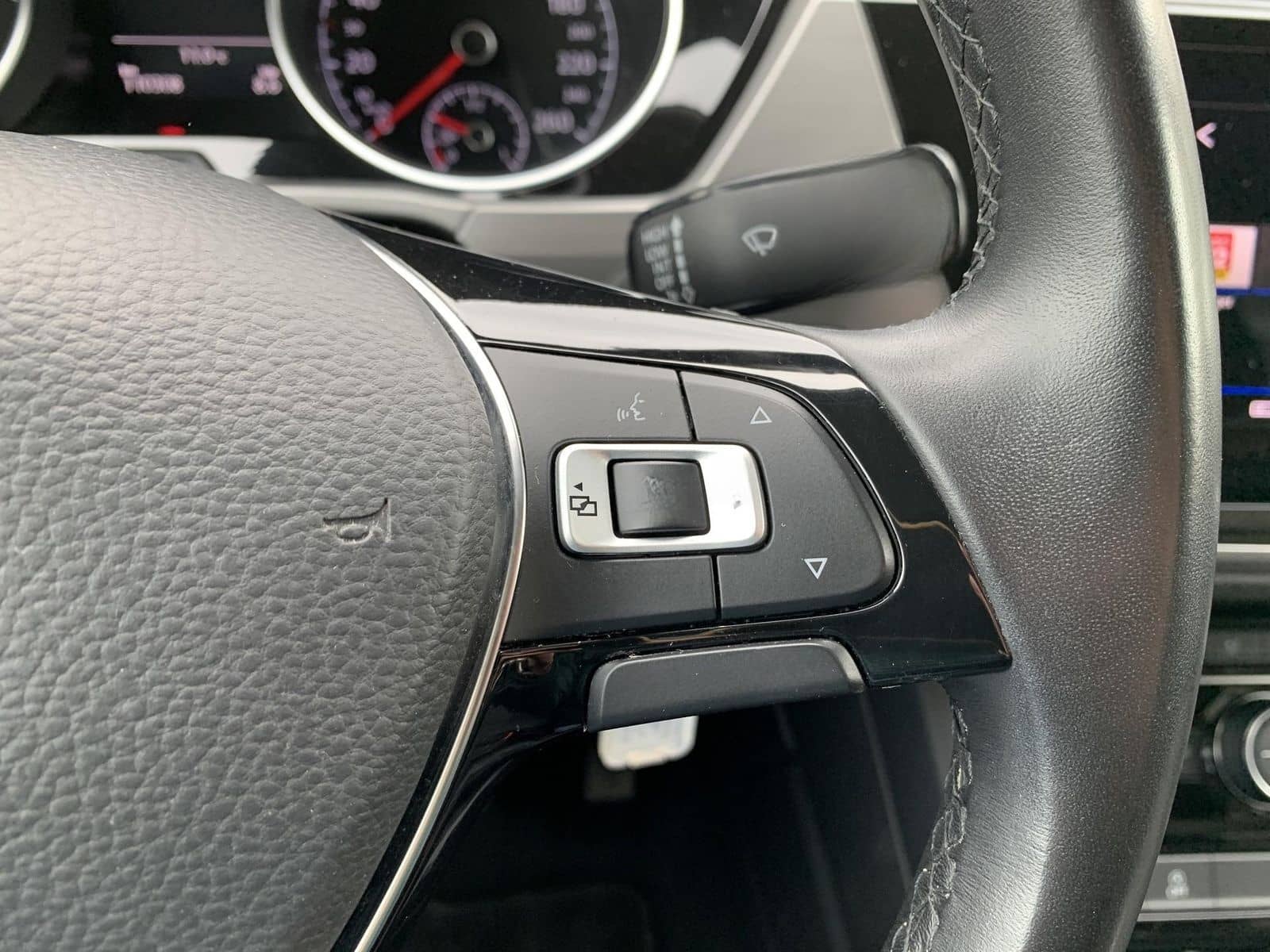 Volkswagen Touran 1.5TSI 7-Sitzer AHK+Klimaaut+Sitzhzg+APP foto 19