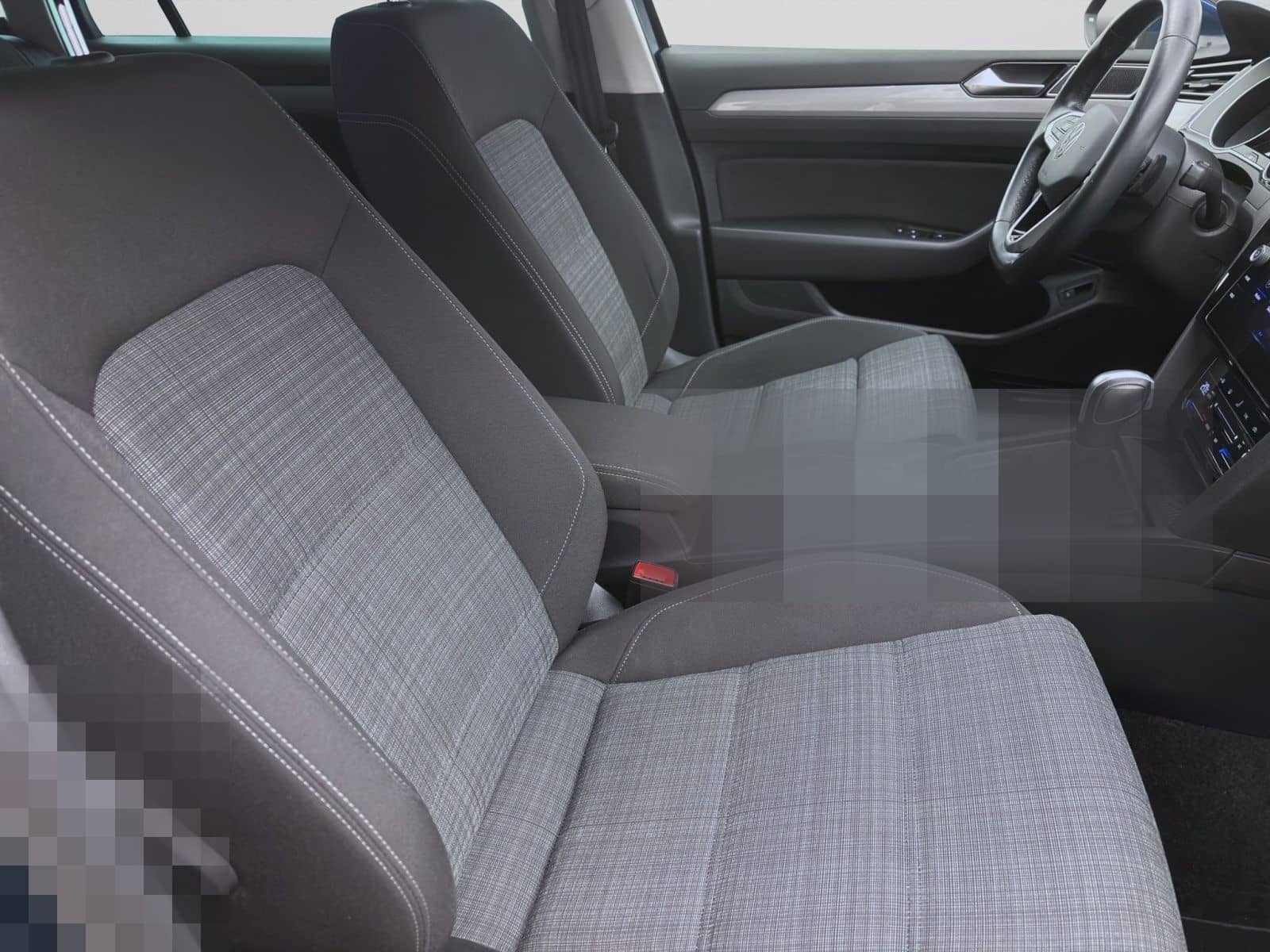 Volkswagen Passat Variant 1.5 TSI DSG BUSINESS AHK NAVI SIT foto 16