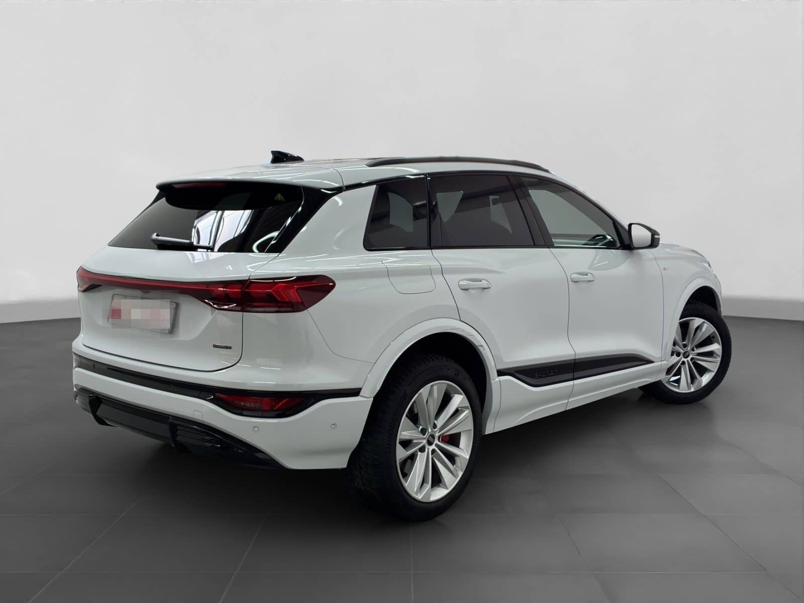 Audi Q6 e-tron Q S LINE UPE105 LM21 SPORTSITZE+ PANO foto 3