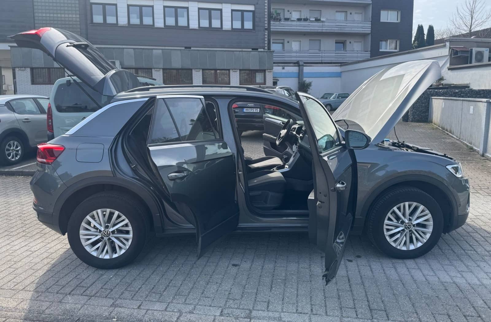 Volkswagen T-Roc Life PDC LMF App Conect  ACC 1.Hand foto 10