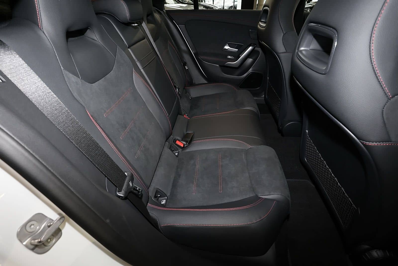 Mercedes-Benz CLA 200 Coupé AMG TOTWINKEL+PANO+KEYLESS+LED+18" foto 6