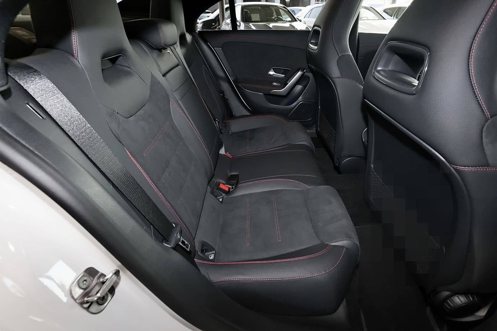 Mercedes-Benz CLA 200 Coupé Edition AMG NIGHT+360°+DISTRONIC foto 6