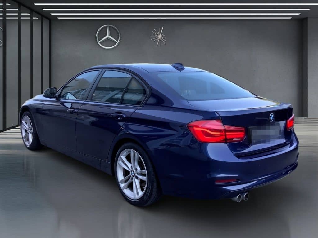 BMW 3er 330i SDach+HuD+Leder+NAVI+AUT+Distr+Facelift foto 4