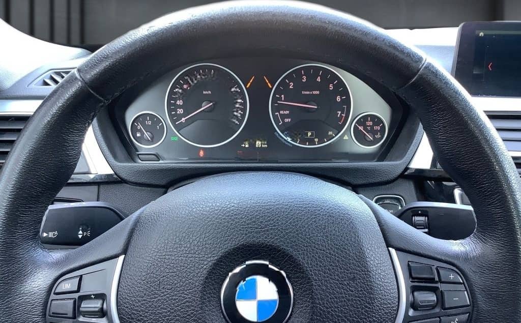 BMW 3er 330i SDach+HuD+Leder+NAVI+AUT+Distr+Facelift foto 9