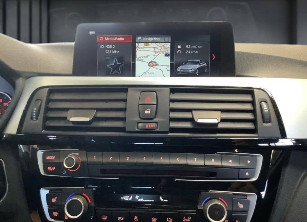 BMW 3er 330i SDach+HuD+Leder+NAVI+AUT+Distr+Facelift foto 10