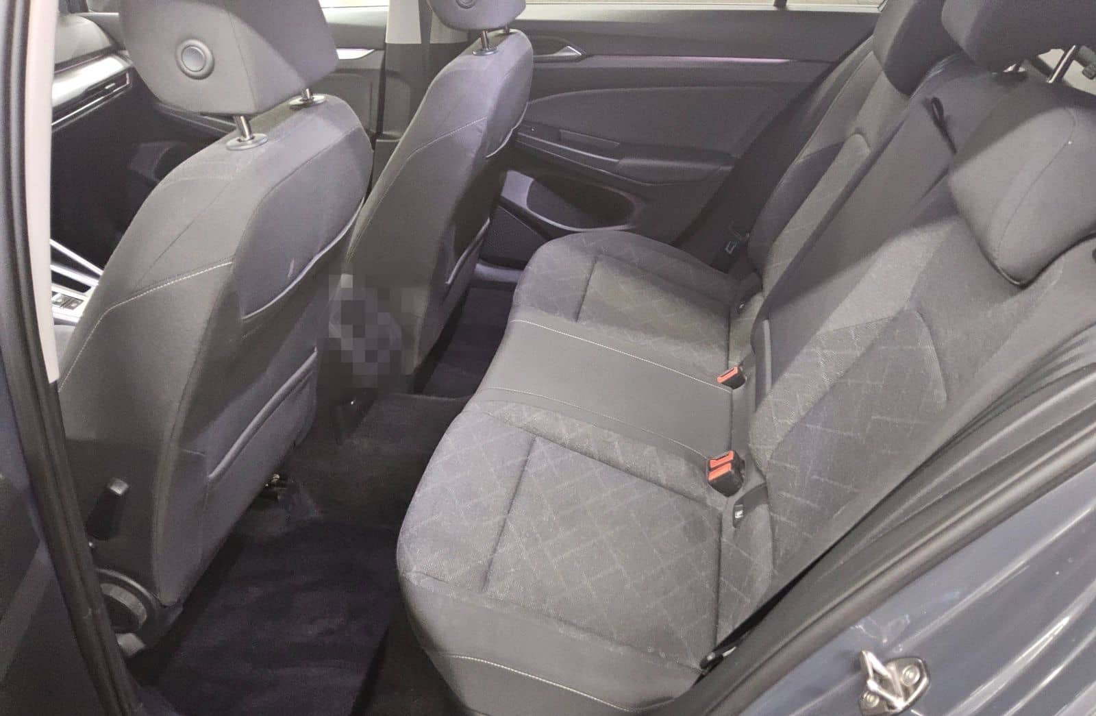 Volkswagen Golf-8 Var. 2.0 TDI Life Navi LED AID ACC PDC foto 13