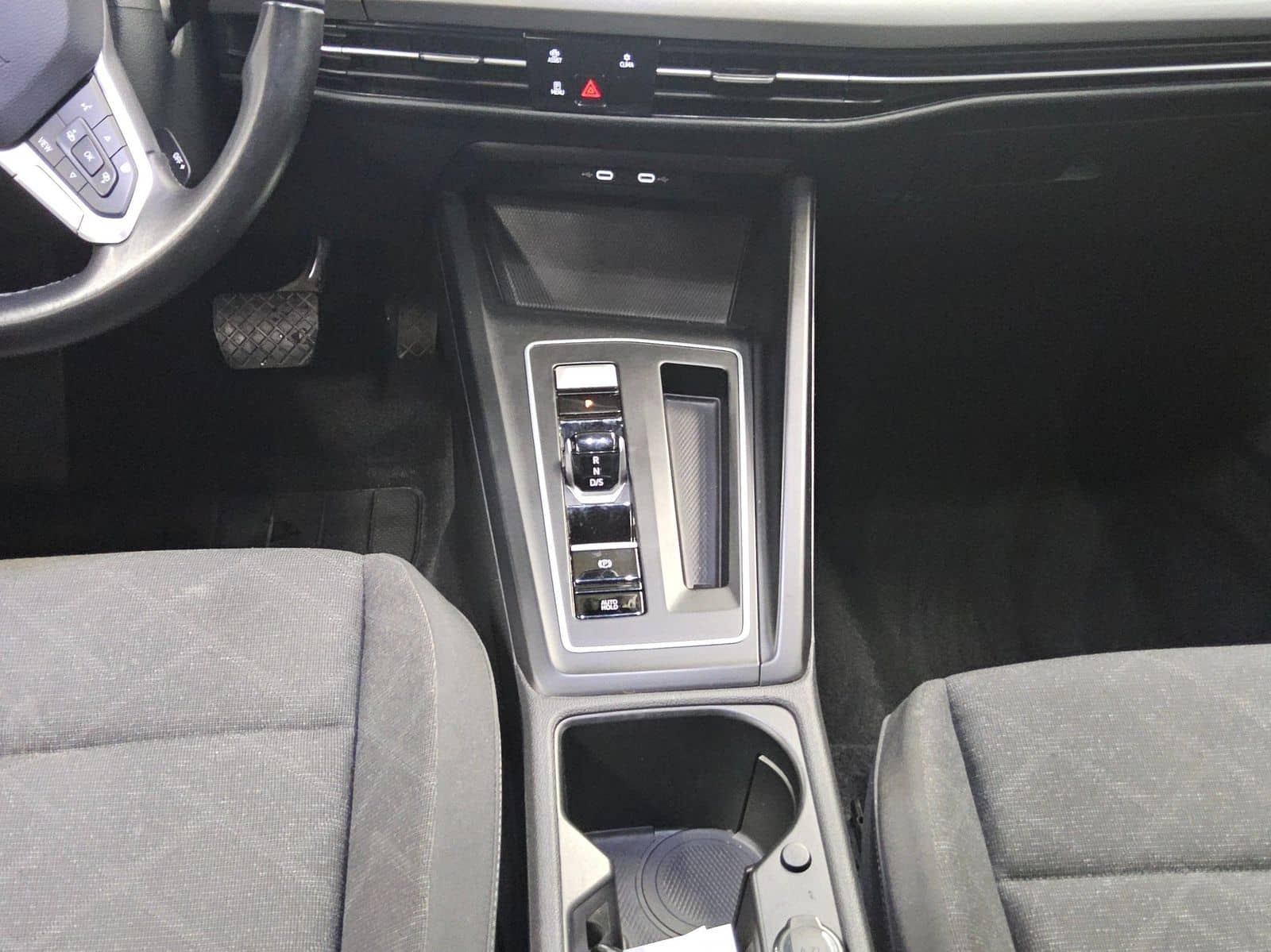 Volkswagen Golf-8 Var. 2.0 TDI Life Navi LED AID ACC PDC foto 6