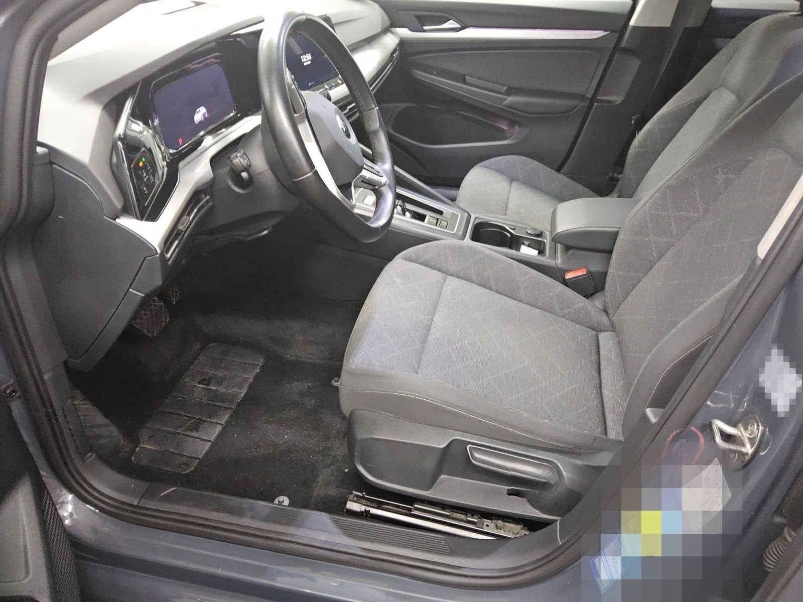 Volkswagen Golf-8 Var. 2.0 TDI Life Navi LED AID ACC PDC foto 9