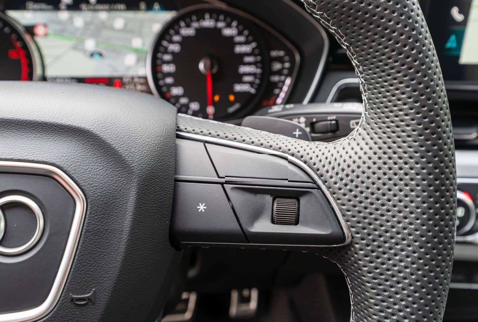 Audi A4 Avant S line 40TDI quattro NAVI MATRIX AHK RF foto 17