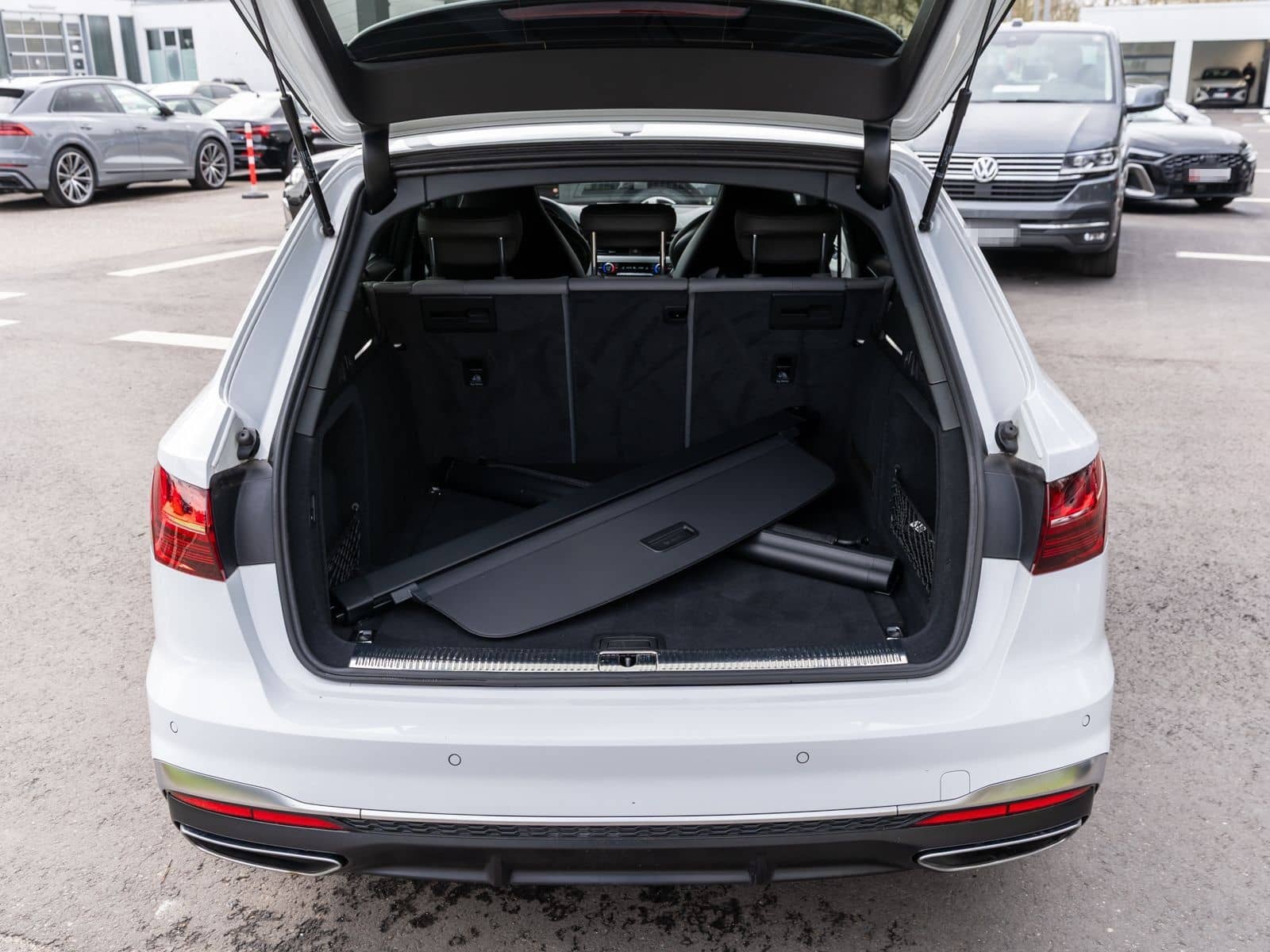 Audi A4 Avant S line 40TDI quattro NAVI MATRIX AHK RF foto 9