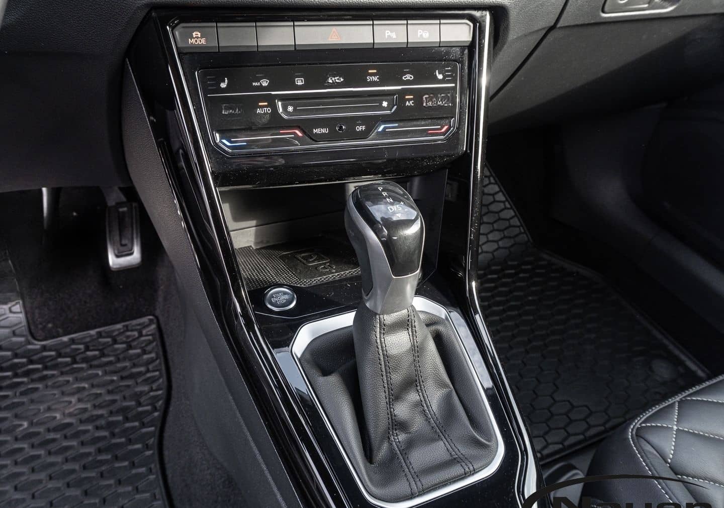 Volkswagen T-Roc Edition Black+ Cabriolet 1.5 TSI DSG R-Lin foto 16