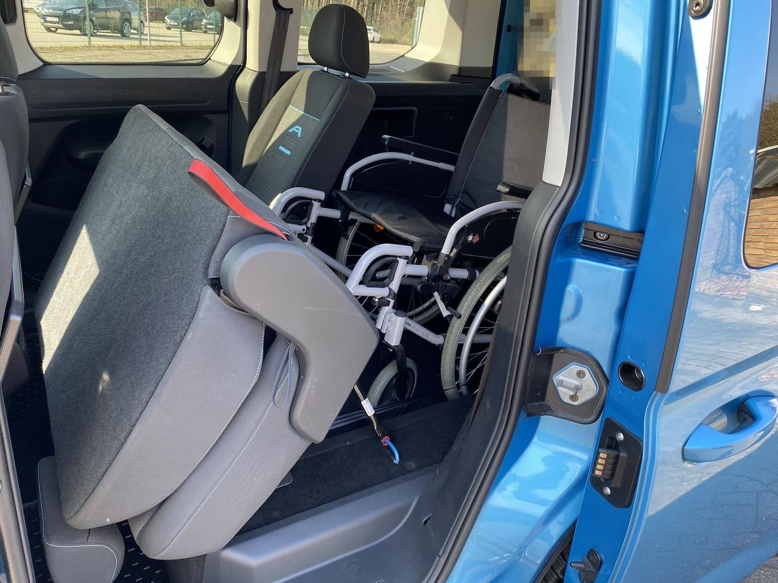 Volkswagen Caddy Tourneo Active, LED, neuer Rollstuhlumbau, foto 13