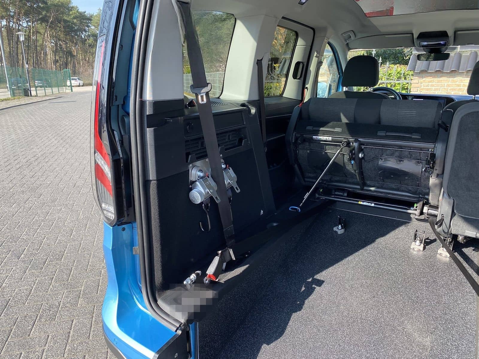 Volkswagen Caddy Tourneo Active, LED, neuer Rollstuhlumbau, foto 4