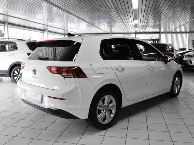 Volkswagen Golf VIII 1,5 TSI Life R-Kamera NaviMedia LED-Pl foto 2