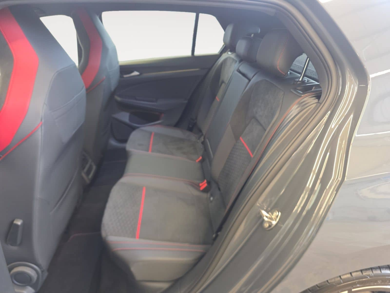 Volkswagen Golf VIII 2.0 TSI DSG GTI Clubsport *Matrix-LED* foto 14