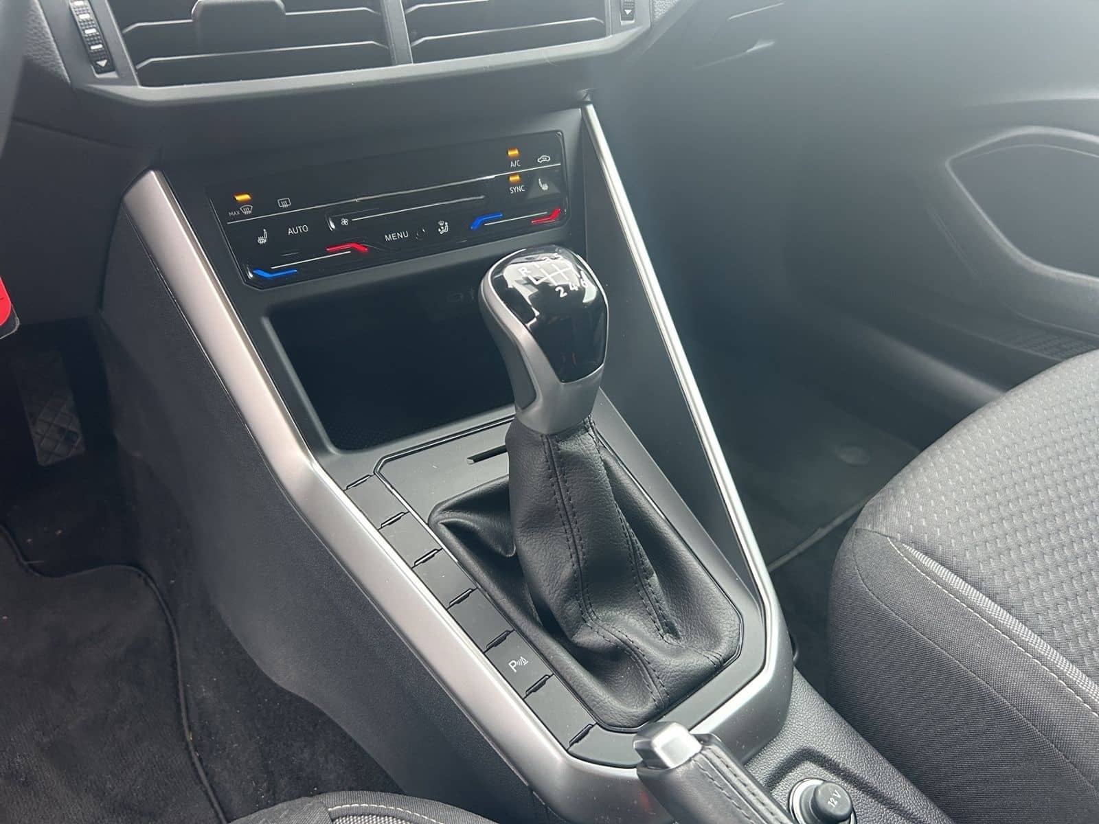 Volkswagen Taigo 1.0 TSI Life +ACC+LED+SITZHEIZUNG+BLUETOOT foto 23